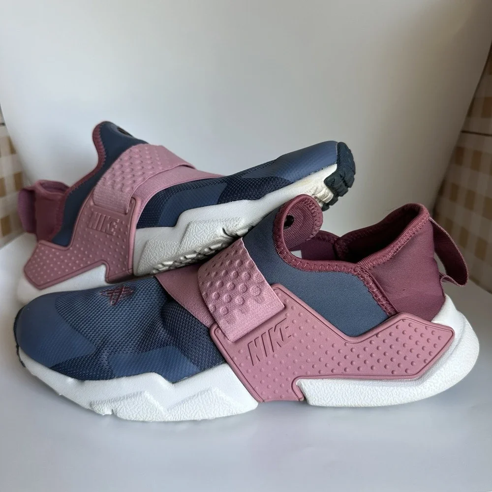 Nike Haurache Girl's 7Y Pink Extreme Athletic Shoes AQ0575-400 Sneakers Women 9
